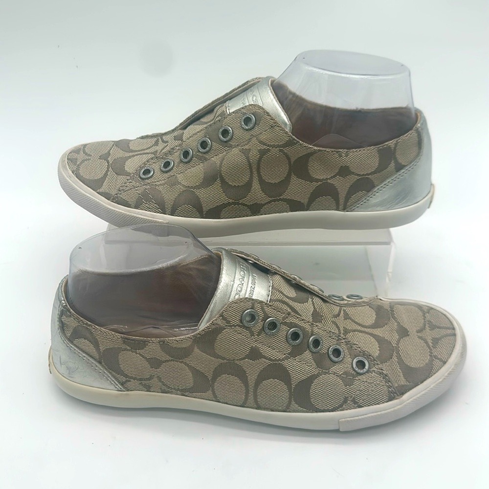 Coach Lucey Signature Canvas Sneakers Shoes Gray Silver Metallic Women Size 8 B
